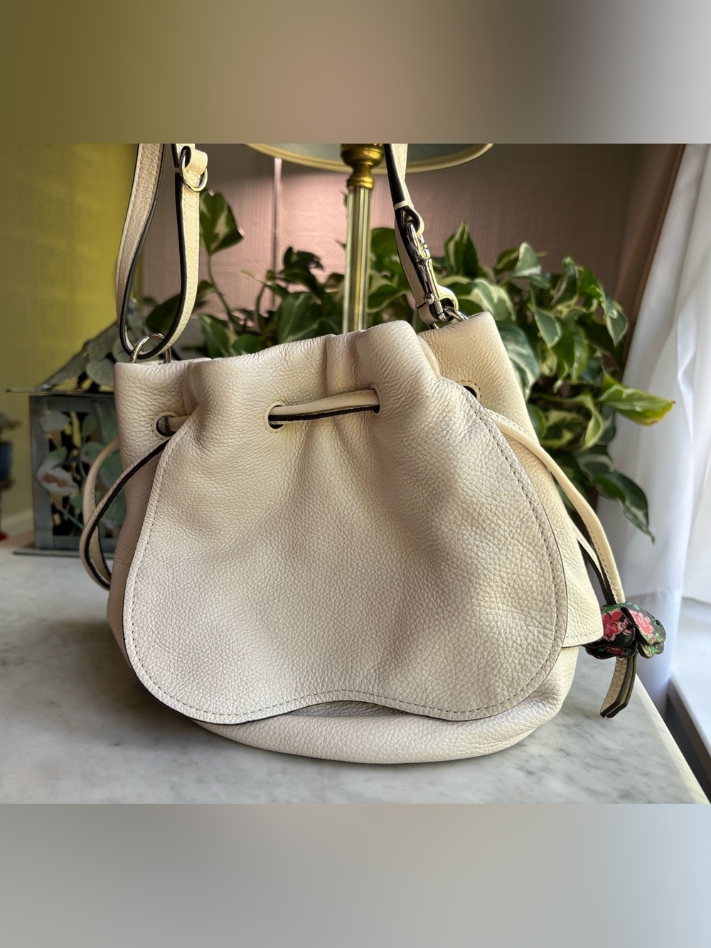 Coach White Pebbled Leather Drawstring Petal Shoulder Bag with Floral Tassels - Picture 2 of 12